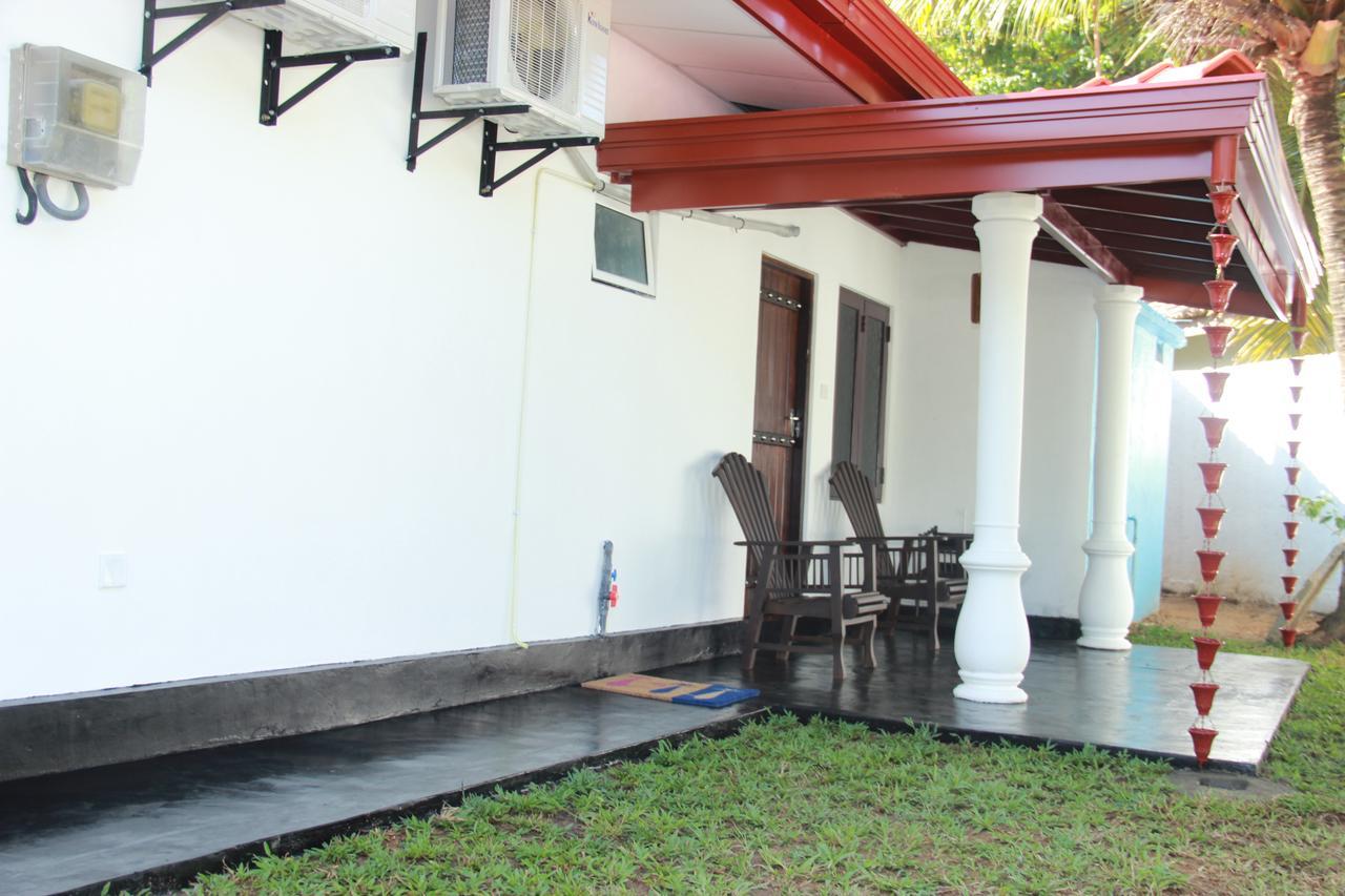 Sooriya Sewana Guest House Banduramulla Ngoại thất bức ảnh